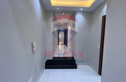 Apartment - 3 Bedrooms - 2 Bathrooms for sale in Al Narges 6 - Al Narges - New Cairo City - Cairo