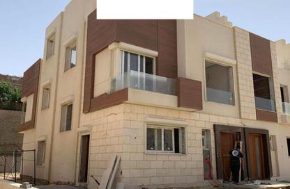 Townhouse - 4 Bedrooms - 4 Bathrooms for sale in Azzar 2 - 5th Settlement Compounds - The 5th Settlement - New Cairo City - Cairo