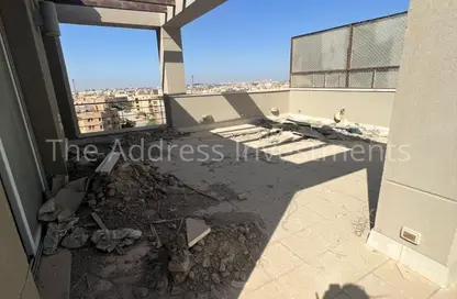 (بنتهاوس  (روف - 3 غرف نوم - 3 حمامات للبيع في فيلدج جيت - المستثمرين الجنوبية - مدينة القاهرة الجديدة - القاهرة