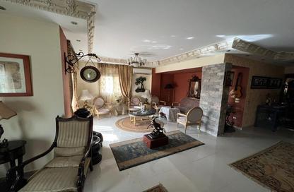 Apartment - 3 Bedrooms - 2 Bathrooms for sale in Doctor Yassin Abdel Ghaffar St. - Area C - Ganoob El Acadimia - New Cairo City - Cairo