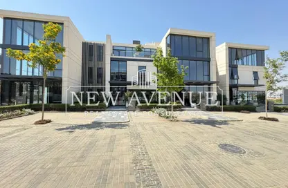 Whole Building - Studio - 1 Bathroom for sale in Heartwork - The 5th Settlement - New Cairo City - Cairo