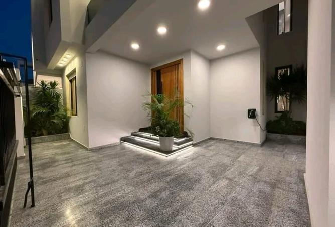 8305286 - Property Main Image