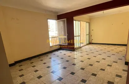 شقة - 2 غرف نوم - 1 حمام للبيع في جناكليس - حي شرق - الاسكندرية