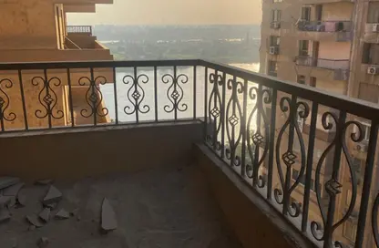 Apartment - 3 Bedrooms - 2 Bathrooms for sale in Cornish El Nile St. - Maadi - Hay El Maadi - Cairo