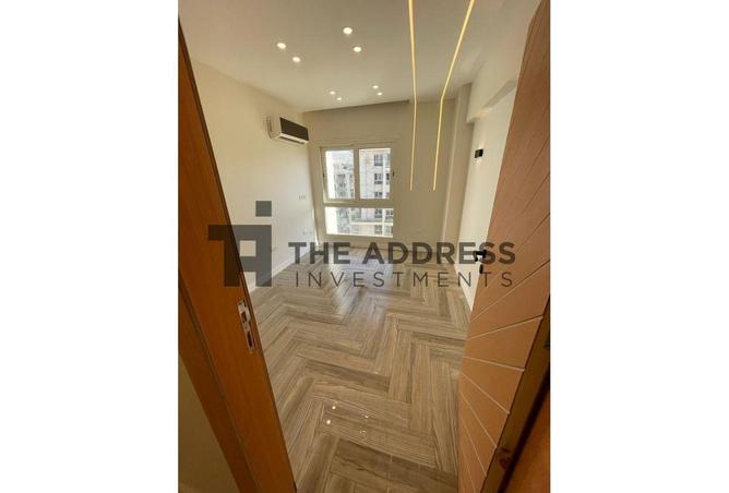 6892691 - Property Image 3