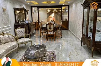 Apartment - 4 Bedrooms - 3 Bathrooms for sale in Talaat St. - San Stefano - Hay Sharq - Alexandria