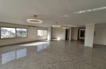 Apartment - 5 Bedrooms - 3 Bathrooms for sale in Al Baroon St. - El Korba - Heliopolis - Masr El Gedida - Cairo