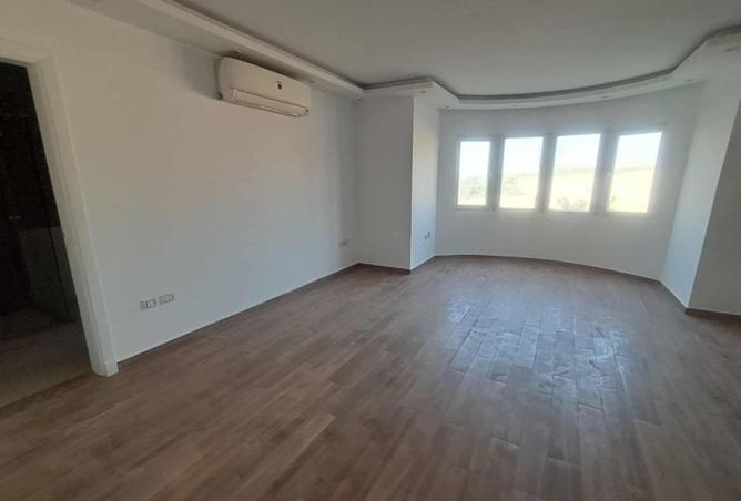 8254938 - Property Image 2