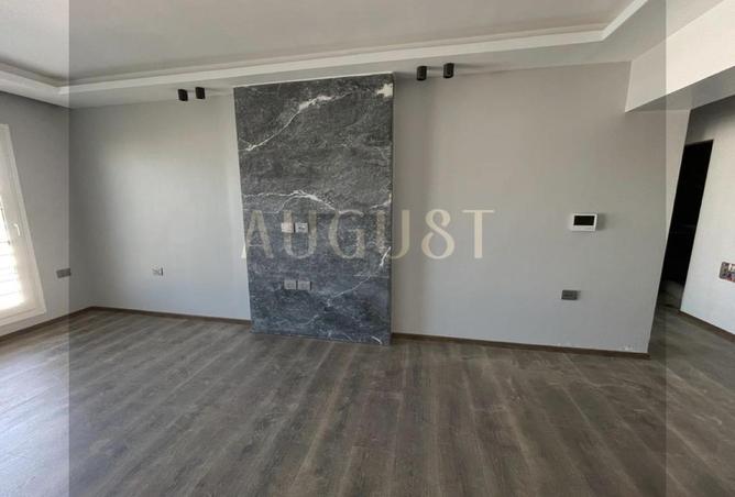 8435342 - Property Image 2