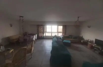 Apartment - 3 Bedrooms - 3 Bathrooms for sale in Zahraa El Maadi - Hay El Maadi - Cairo