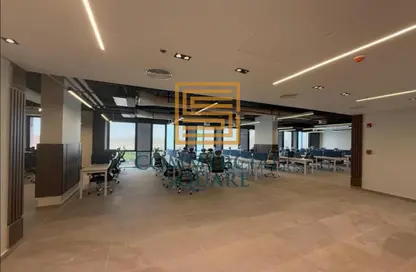 مساحات مكتبية - استوديو - 1 حمام للايجار في روك جولدن مول - كمبوندات التجمع الخامس - التجمع الخامس - مدينة القاهرة الجديدة - القاهرة