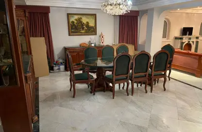 Apartment - 6 Bedrooms - 3 Bathrooms for sale in Mohammed Ebeid St. - Almazah - Heliopolis - Masr El Gedida - Cairo