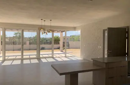 فيلا - 3 غرف نوم - 3 حمامات للبيع في بيت البحر - سيدي حنيش - الساحل الشمالي