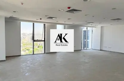 Office Space - Studio - 2 Bathrooms for rent in Hyde Park Business District Mall - South Teseen St. - The 5th Settlement - New Cairo City - Cairo