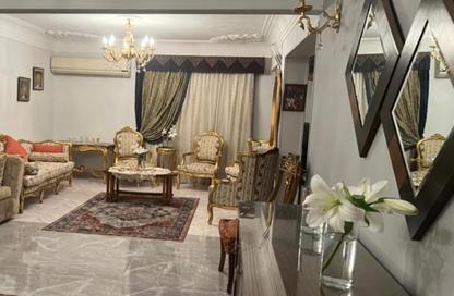 شقة - 3 غرف نوم - 2 حمامات للبيع في شارع زكريا عثمان - المنطقة الثامنة - مدينة نصر - القاهرة