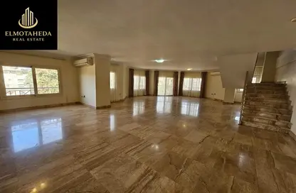 Apartment - 4 Bedrooms - 4 Bathrooms for sale in Sarayat Al Maadi - Hay El Maadi - Cairo