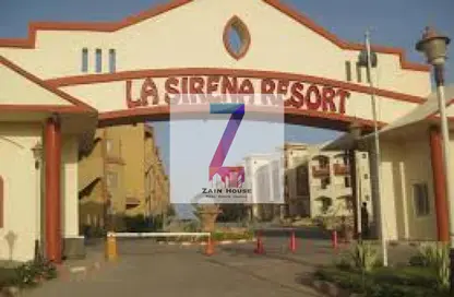 شاليه - 4 غرف نوم - 2 حمامات للبيع في لاسيرينا بالم بيتش - العين السخنة - السويس