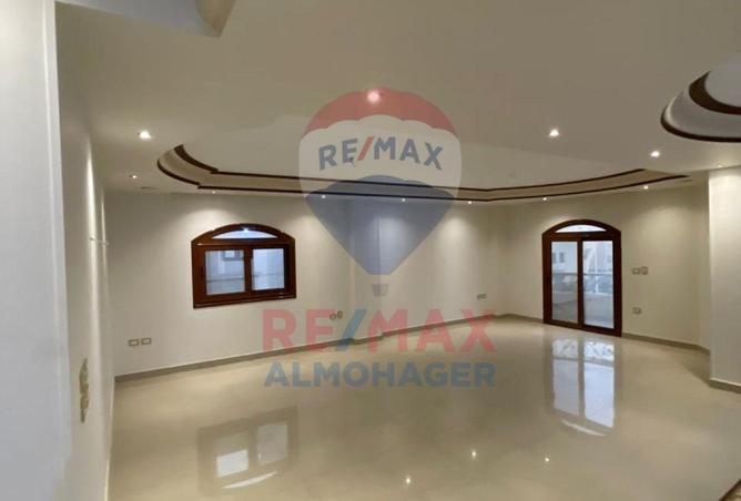 8323104 - Property Image 2