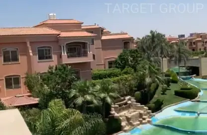 فيلا - 5 غرف نوم - 8 حمامات للايجار في اميرالد بارك - امتداد المستثمرين الشمالية - مدينة القاهرة الجديدة - القاهرة