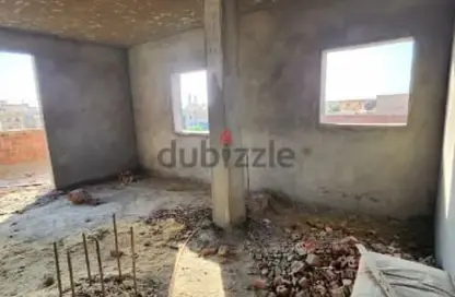 Apartment - 3 Bedrooms - 2 Bathrooms for sale in Ganoob El Acadimia - New Cairo City - Cairo