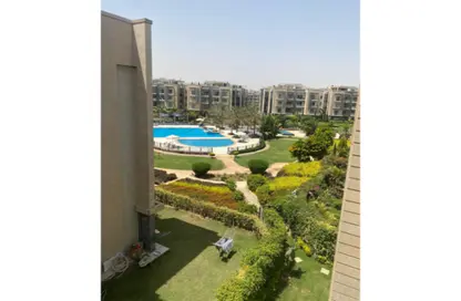 Apartment - 2 Bedrooms - 2 Bathrooms for sale in Galleria Residences - South Investors Area - New Cairo City - Cairo