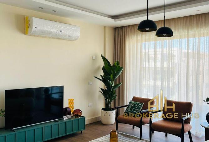 8329807 - Property Image 2