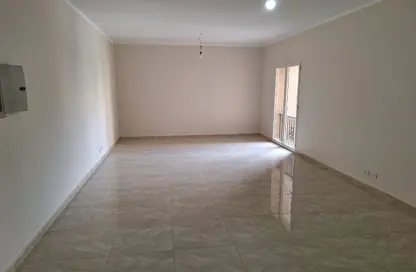 Apartment - 3 Bedrooms - 3 Bathrooms for rent in Hyde Park - New Cairo City - Cairo