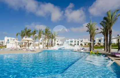 Chalet - 3 Bedrooms - 3 Bathrooms for sale in Mountain View - Ras Al Hekma - North Coast