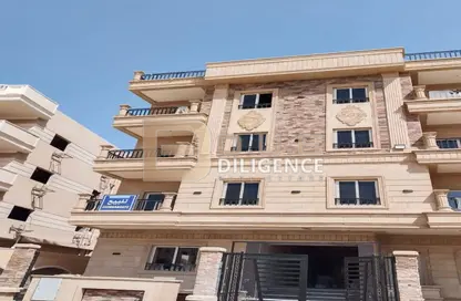 Apartment - 3 Bedrooms - 2 Bathrooms for sale in North Lotus - El Lotus - New Cairo City - Cairo