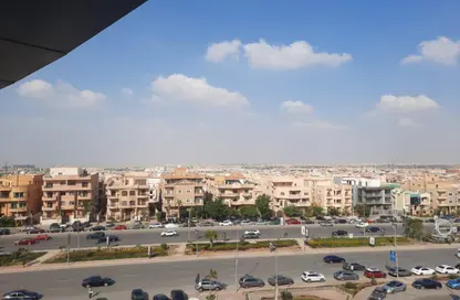 طابق كامل - استوديو - 2 حمامات للايجار في شارع التسعين - التجمع الخامس - مدينة القاهرة الجديدة - القاهرة