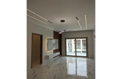 Apartment - 2 Bedrooms - 2 Bathrooms for sale in Galleria Residences - South Investors Area - New Cairo City - Cairo