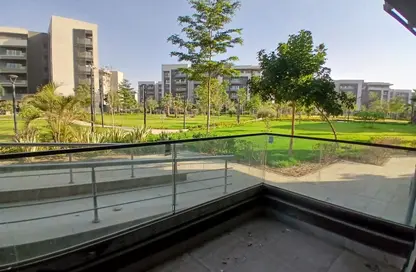 Apartment - 2 Bedrooms - 2 Bathrooms for sale in Madinaty - Cairo