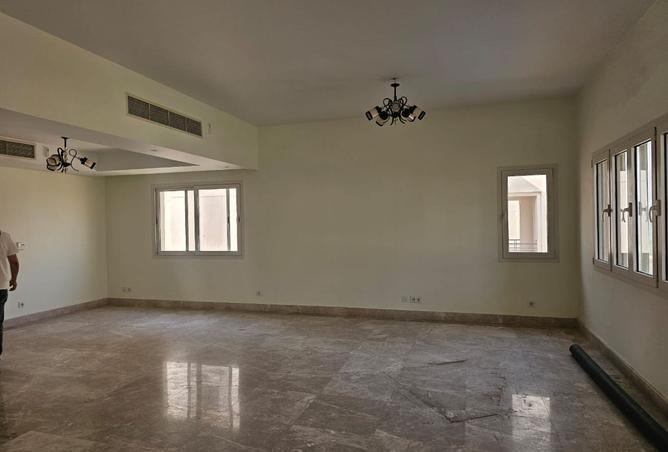 8310718 - Property Image 2