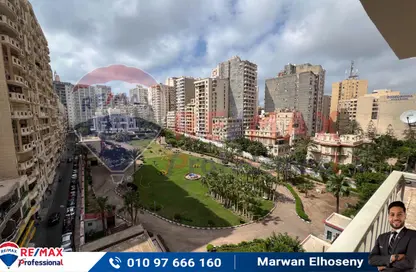 Apartment - 3 Bedrooms - 3 Bathrooms for sale in Mostafa Abou Heif St. - Saba Basha - Hay Sharq - Alexandria