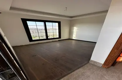 Apartment - 2 Bedrooms - 2 Bathrooms for sale in Hyde Park - 5th Settlement Compounds - The 5th Settlement - New Cairo City - Cairo