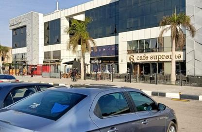محل تجاري - استوديو - 1 حمام للايجار في ريفير وواك - المستثمرين الشمالية - مدينة القاهرة الجديدة - القاهرة
