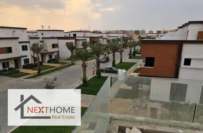 Townhouse - 4 Bedrooms - 4 Bathrooms for sale in Azzar 2 - 5th Settlement Compounds - The 5th Settlement - New Cairo City - Cairo
