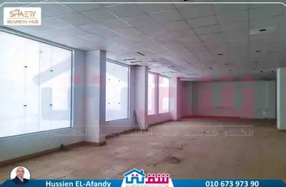 محل تجاري - استوديو - 1 حمام للايجار في مصر الجديدة - القاهرة