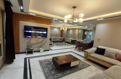 شقة - 3 غرف نوم - 3 حمامات للايجار في شارع الحجاز - المهندسين - الجيزة