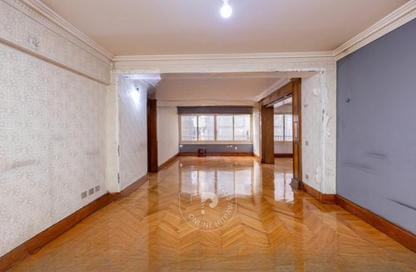 Apartment - 3 Bedrooms - 2 Bathrooms for sale in Laurent - Hay Sharq - Alexandria