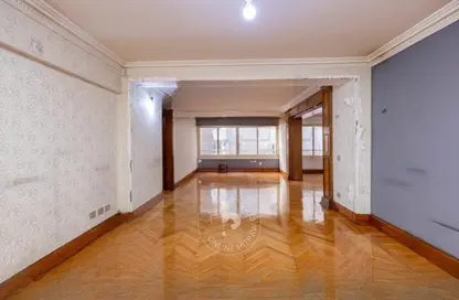 Apartment - 3 Bedrooms - 2 Bathrooms for sale in Laurent - Hay Sharq - Alexandria
