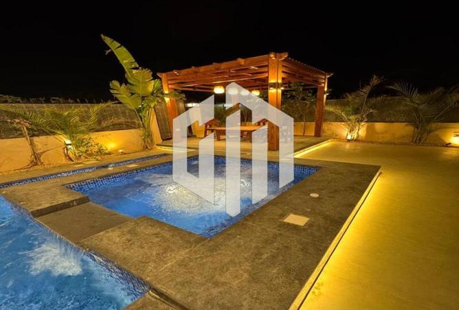8074111 - Property Image 2