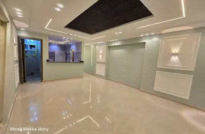 Apartment - 3 Bedrooms - 2 Bathrooms for sale in Al Lebeny Axis - El Mariouteya - Faisal - Hay El Haram - Giza