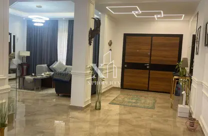 منزل مزدوج - 4 غرف نوم - 4 حمامات للبيع في كمبوند ريحانة - طريق الواحات - مدينة 6 أكتوبر - الجيزة