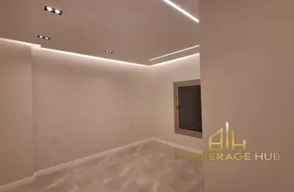 شقة - 2 غرف نوم - 2 حمامات للايجار في جاليريا  مون فالى - المستثمرين الجنوبية - مدينة القاهرة الجديدة - القاهرة