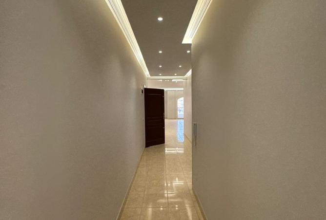 8025734 - Property Image 3