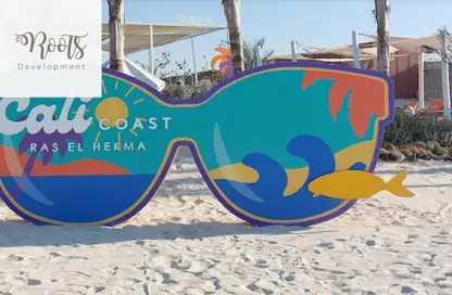 تاون هاوس - 4 غرف نوم - 3 حمامات للبيع في كالي كوست - راس الحكمة - الساحل الشمالي