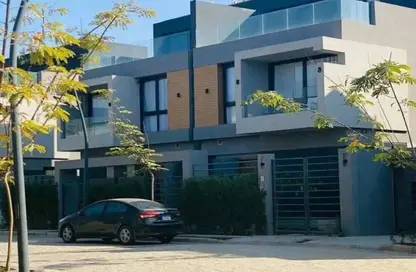 Townhouse - 4 Bedrooms - 4 Bathrooms for sale in Etapa - Sheikh Zayed Compounds - Sheikh Zayed City - Giza