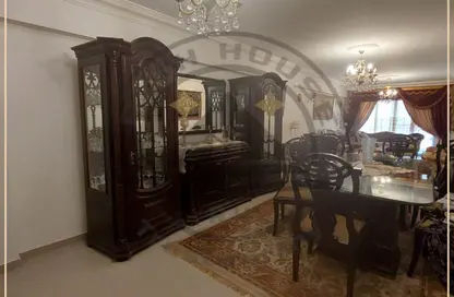 شقة - 3 غرف نوم - 2 حمامات للبيع في شارع مدرسة الريادة - سموحة - حي شرق - الاسكندرية