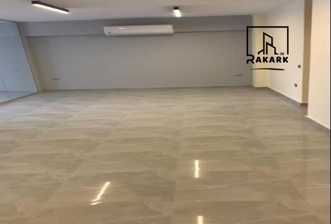 8555051 - Property Image 3